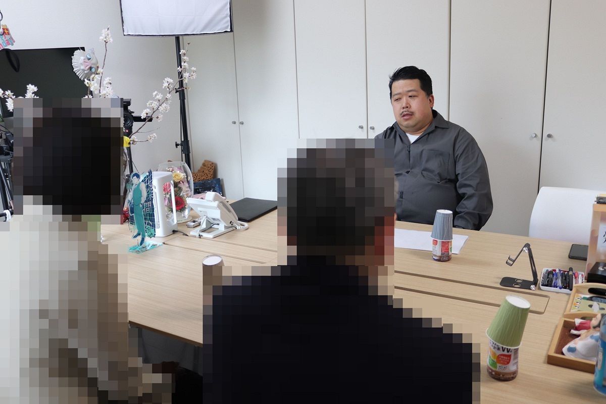 鍵穴に接着剤を注入…中学生が唐澤貴洋弁護士に嫌がらせか　頭を下げた両親が事件までの変調を語った